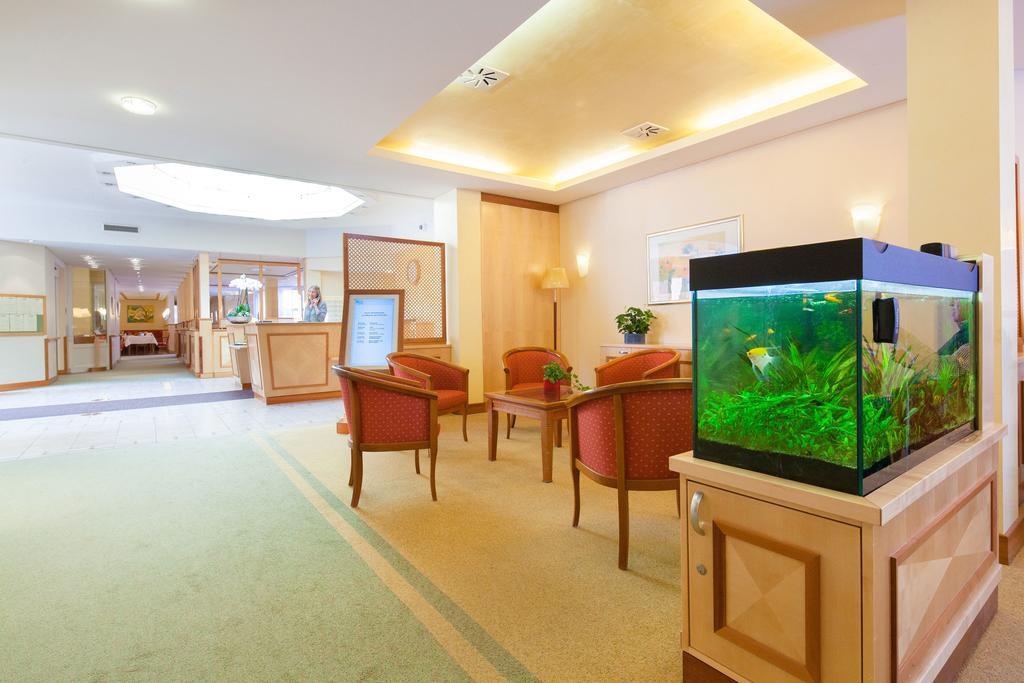 Gda Hotel Hildastift Am Kurpark Висбаден Экстерьер фото